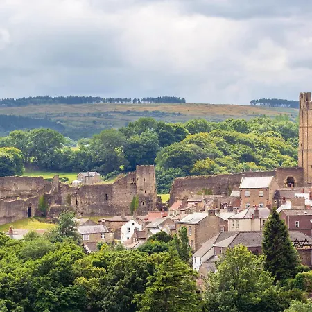 Fernlea Mews, Luxury 2 Bed 2 Bath Home, Richmond, Swaledale *