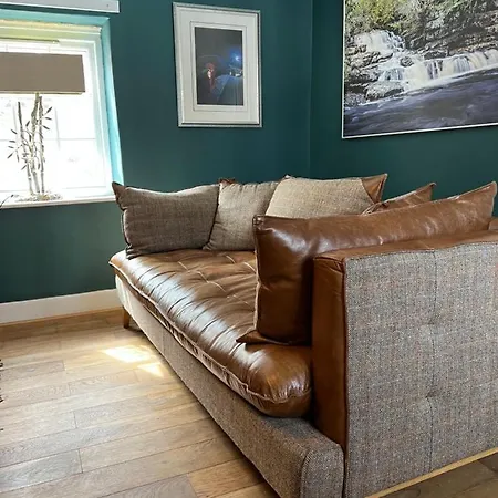 Fernlea Mews, Luxury 2 Bed 2 Bath Home, Richmond, Swaledale * Richmond (North Yorkshire)