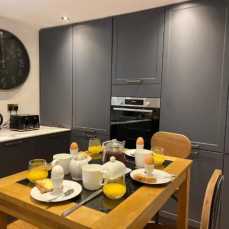 Fernlea Mews, Luxury 2 Bed 2 Bath Home, Richmond, Swaledale Holiday home *